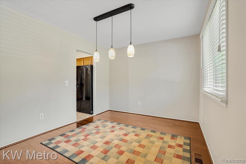1411 Deerhurst Court Rochester Hills, MI 48307 - Photo 6 of 48