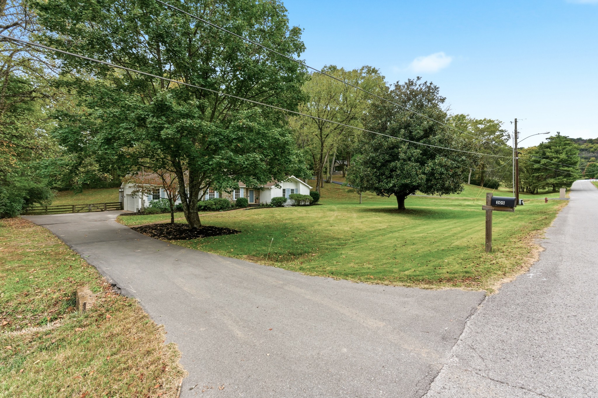 305 Ridgewood Road Franklin, TN 37064 - Photo 2 of 25 a view of a park with tree s
