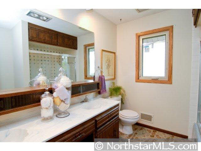 2504 Ridge Lane Mounds View, MN 55112 - Photo 7 of 10