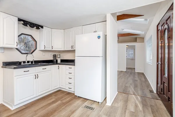 $119,900 | 18 Maple Street, Unit 14, Pepperell, MA 01463