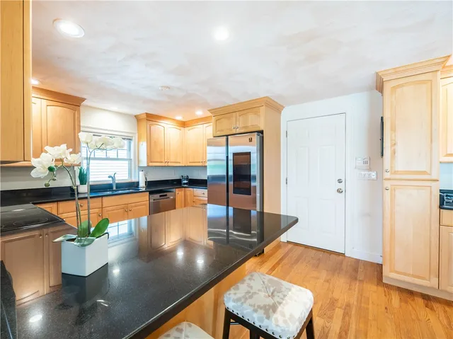 $6,000 | 573 Wolcott Avenue, Middletown, RI 02842