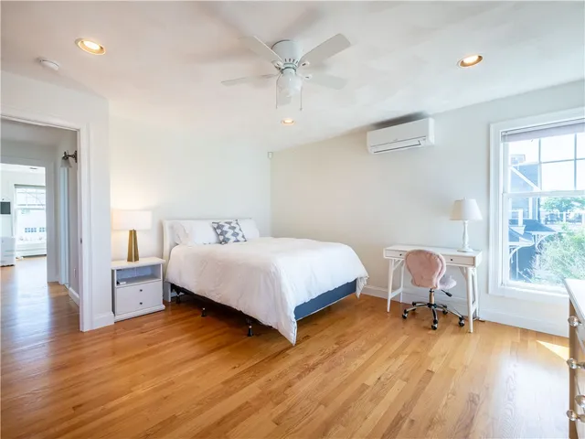 $6,000 | 573 Wolcott Avenue, Middletown, RI 02842