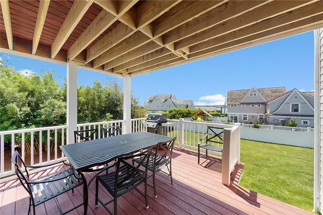 $6,000 | 573 Wolcott Avenue, Middletown, RI 02842