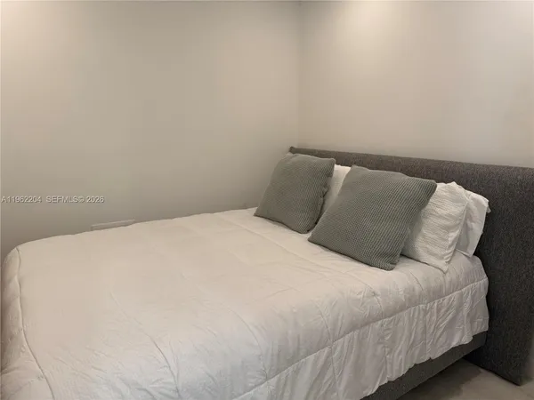 $2,200 | 1849 South Ocean Drive, Unit 406, Hallandale Beach, FL 33009