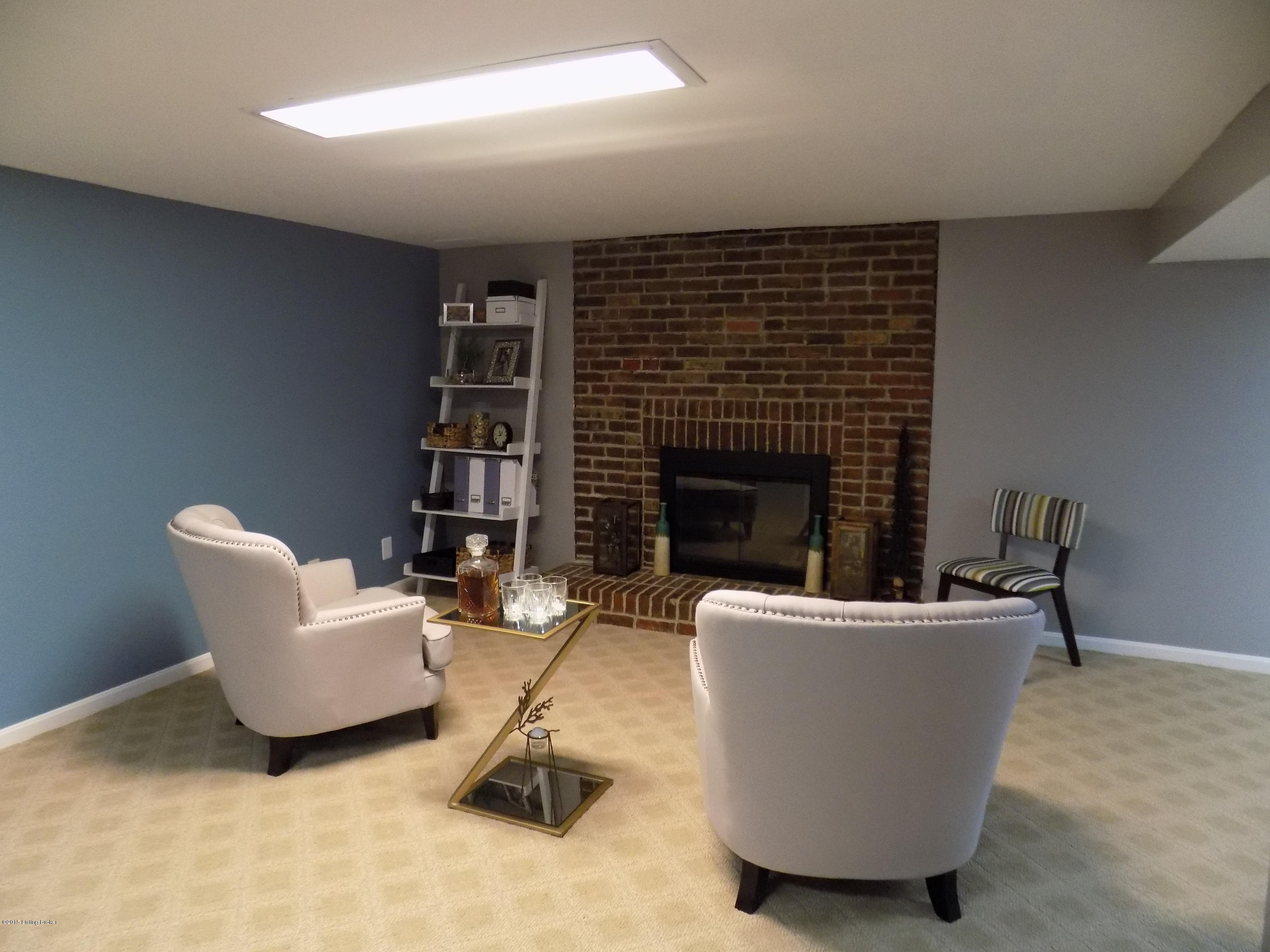 1905 Buttonwood Road Louisville, KY 40222 - Photo 24 of 30 010