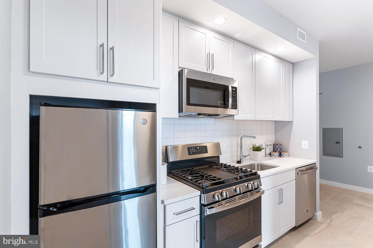 400 Florida Avenue Northeast, Unit 209 Washington, DC 20002 - Photo 11 of 31 Kitchen