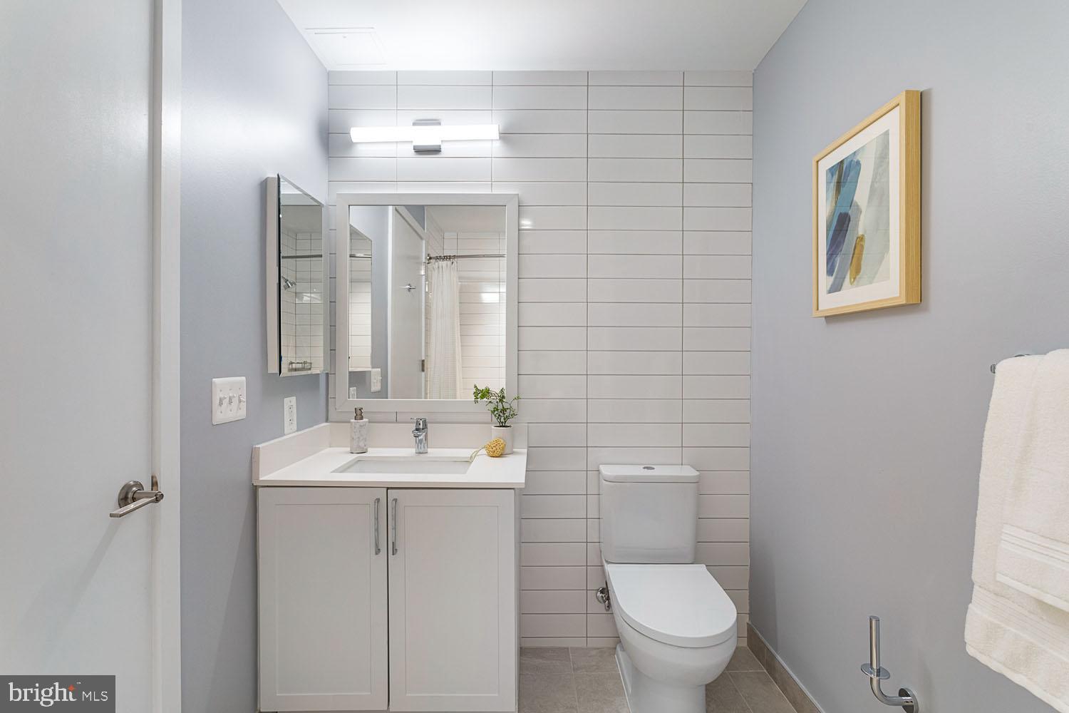 400 Florida Avenue Northeast, Unit 209 Washington, DC 20002 - Photo 27 of 31 Bathroom