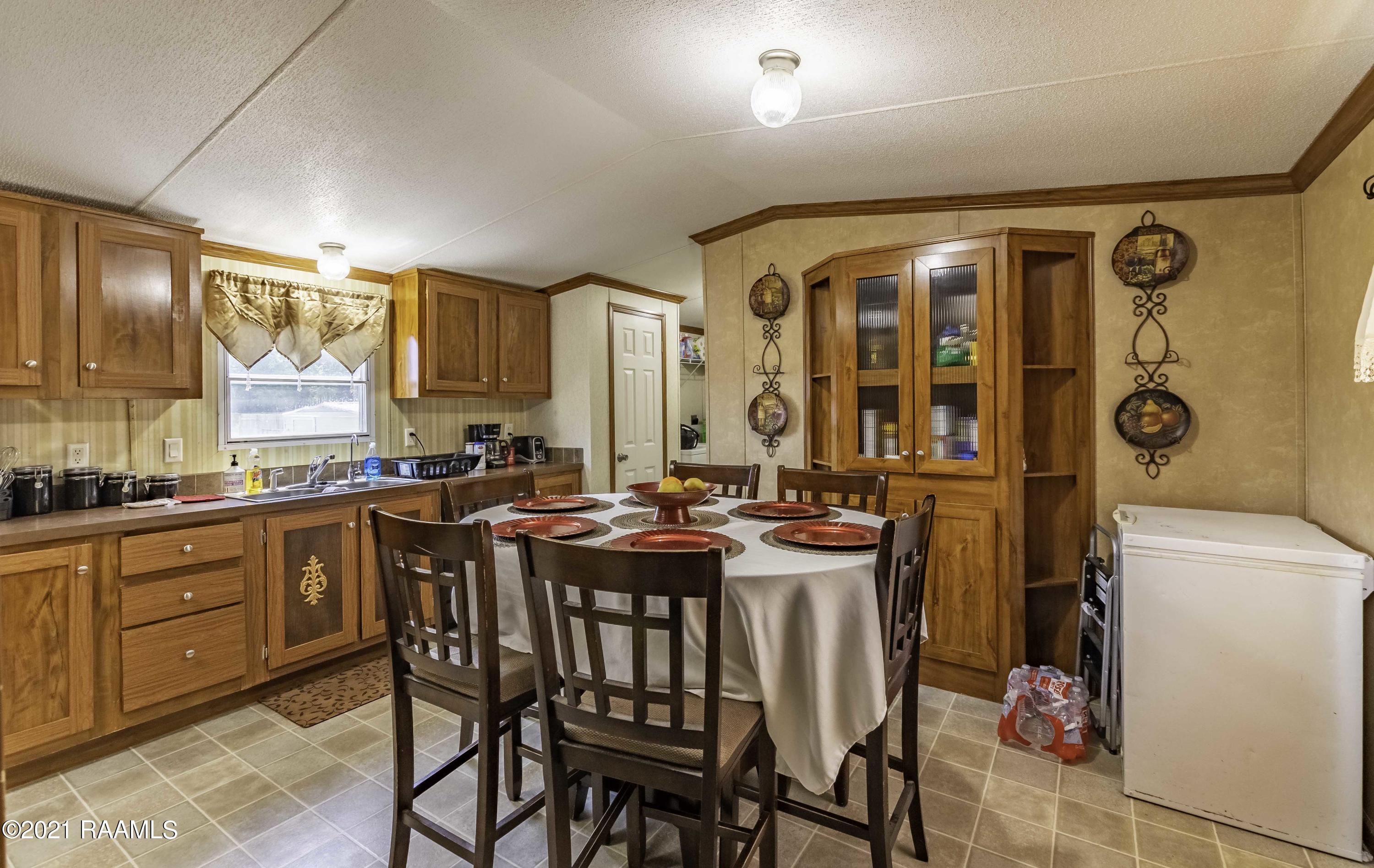 7503 Montgomery Road Maurice, LA 70555 - Photo 11 of 29 Dining Area 2