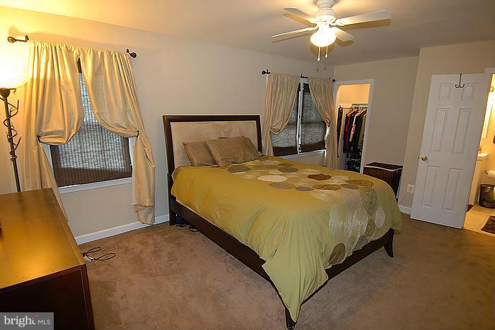 8390 Uxbridge Court Springfield, VA 22151 - Photo 12 of 29 Bedroom (Master)
