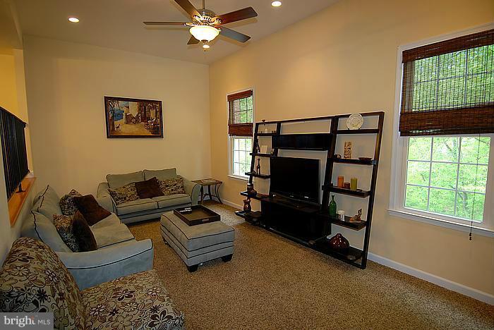 8390 Uxbridge Court Springfield, VA 22151 - Photo 3 of 29 Living Room