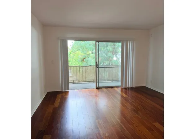 $2,695 | 15344 Weddington Street, Unit 306, Sherman Oaks, CA 91411
