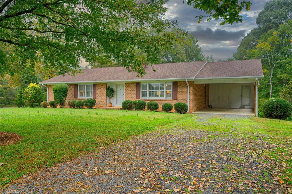 1366 Sheffield Road Mocksville, NC 27028 - Photo 3 of 32 1366 Sheffield Road