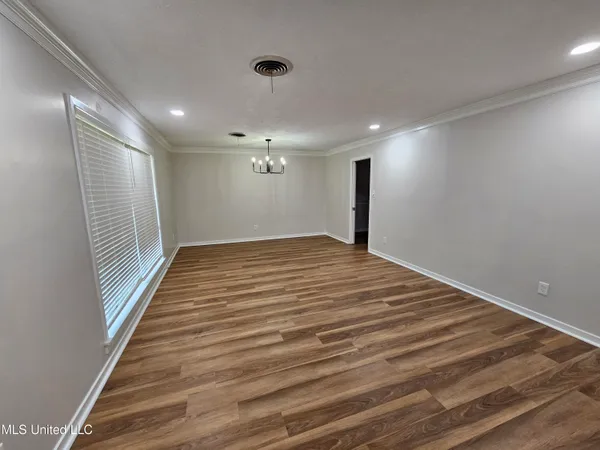 $2,000 | 827 Briarfield Road, Jackson, MS 39211