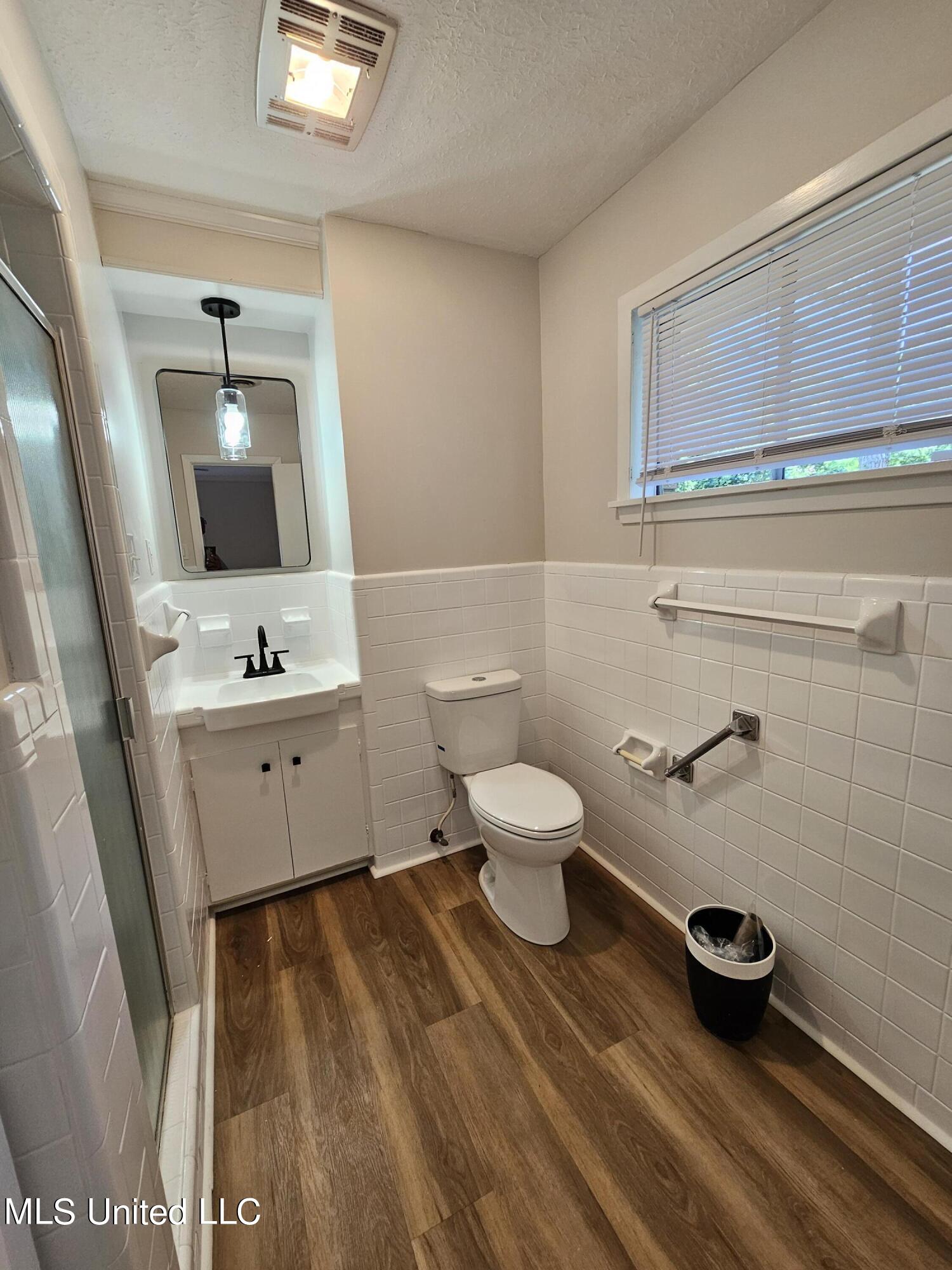 827 Briarfield Road Jackson, MS 39211 - Photo 3 of 11 20240729_163302