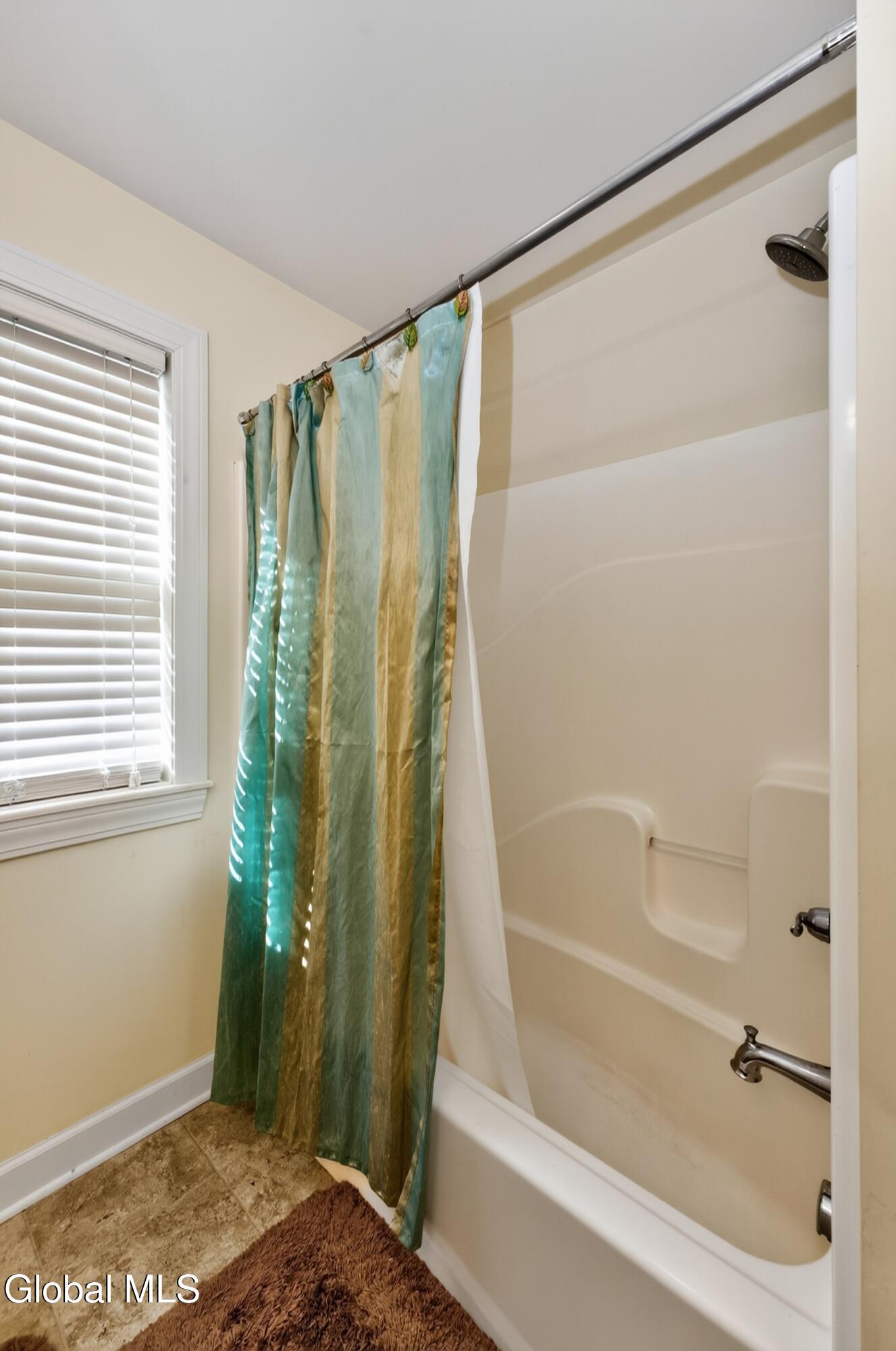 8 Peacham Road Colonie, NY 12189 - Photo 43 of 52 11 Bathroom 2