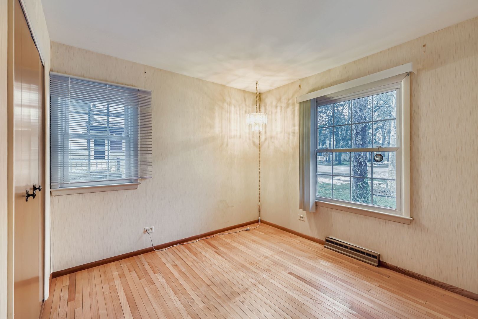 2107 Kirchoff Road Rolling Meadows, IL 60008 - Photo 17 of 28