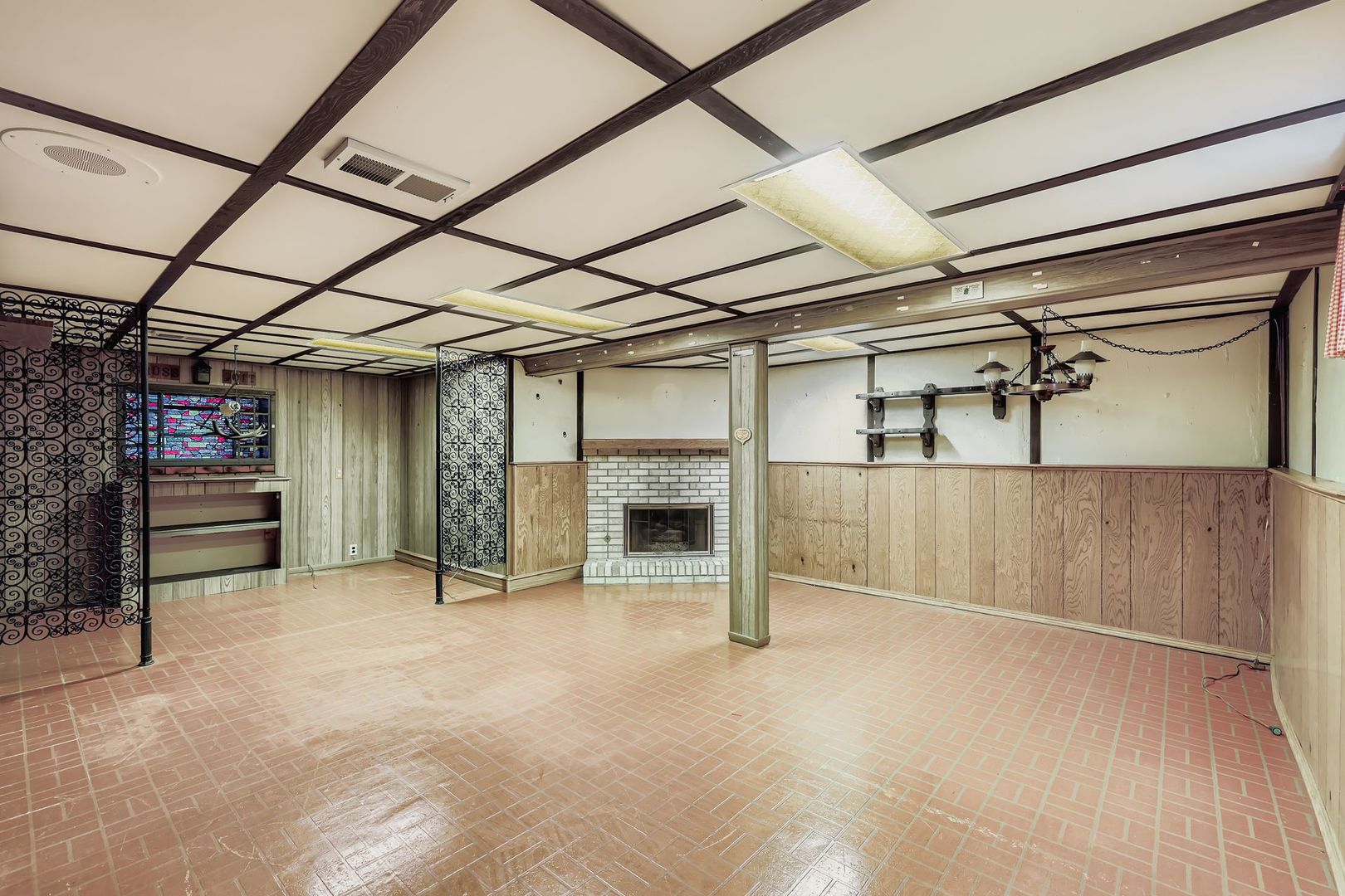 2107 Kirchoff Road Rolling Meadows, IL 60008 - Photo 19 of 28