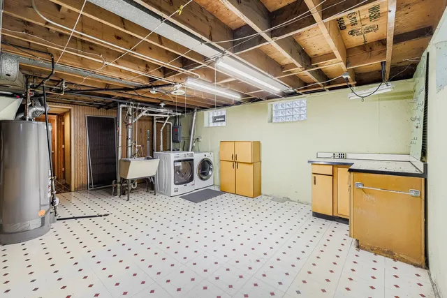 $309,900 | 2107 Kirchoff Road, Rolling Meadows, IL 60008