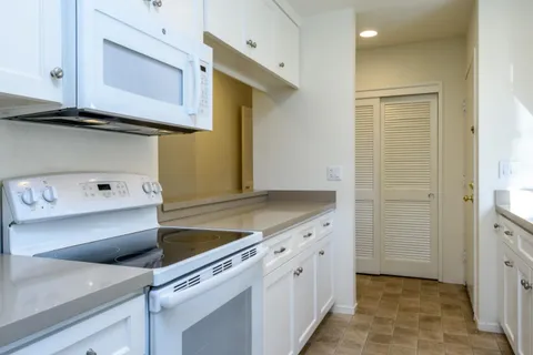 $998,000 | 4250 El Camino Real, Unit A305, Palo Alto, CA 94306