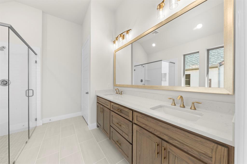 3135 Fisher Road Rockwall, TX 75032 - Photo 26 of 35 22. 3135 Fisher - Bath (2)