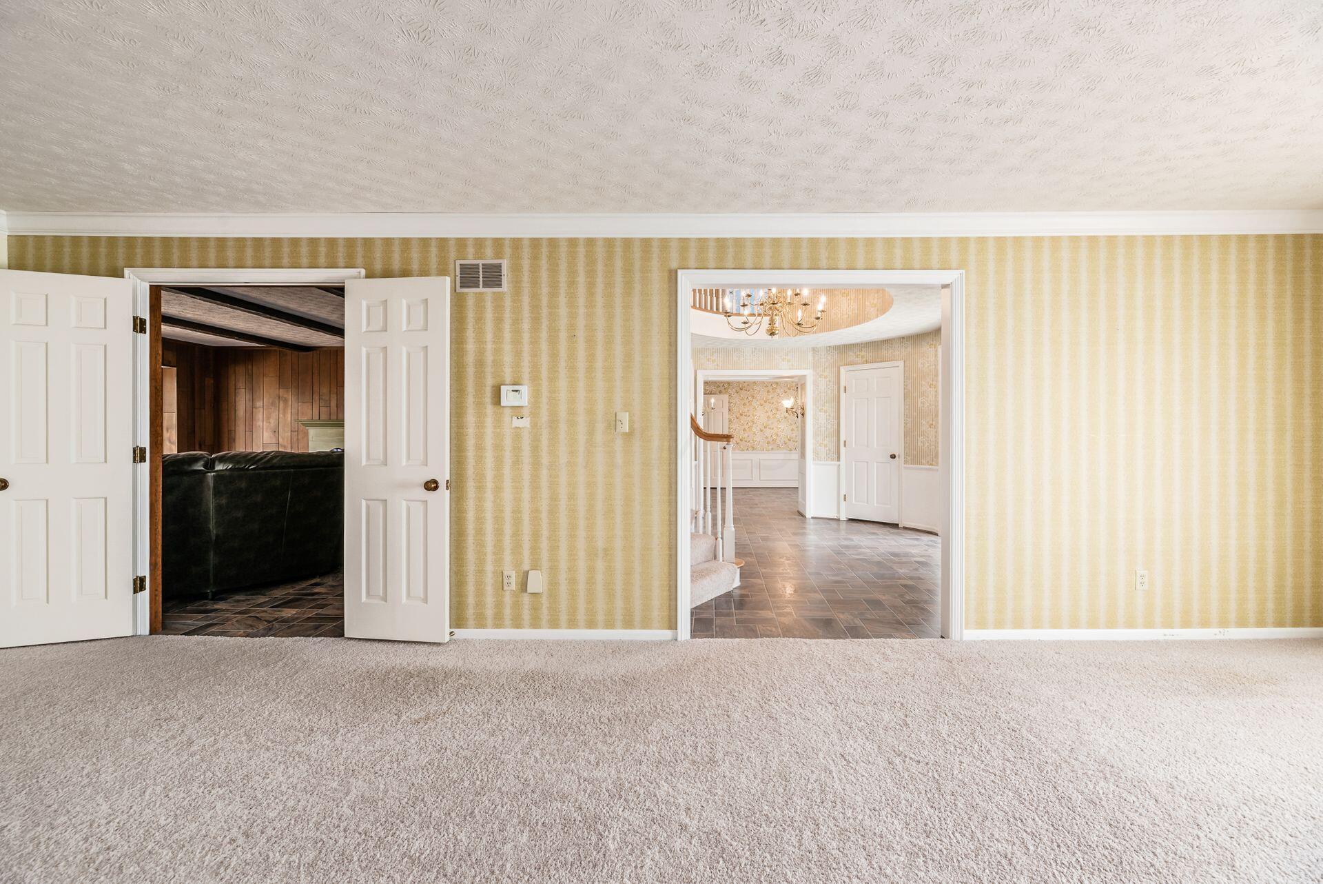 7080 Oakwood Road Circleville, OH 43113 - Photo 10 of 63 013_ Circleville OH 43113 USA
