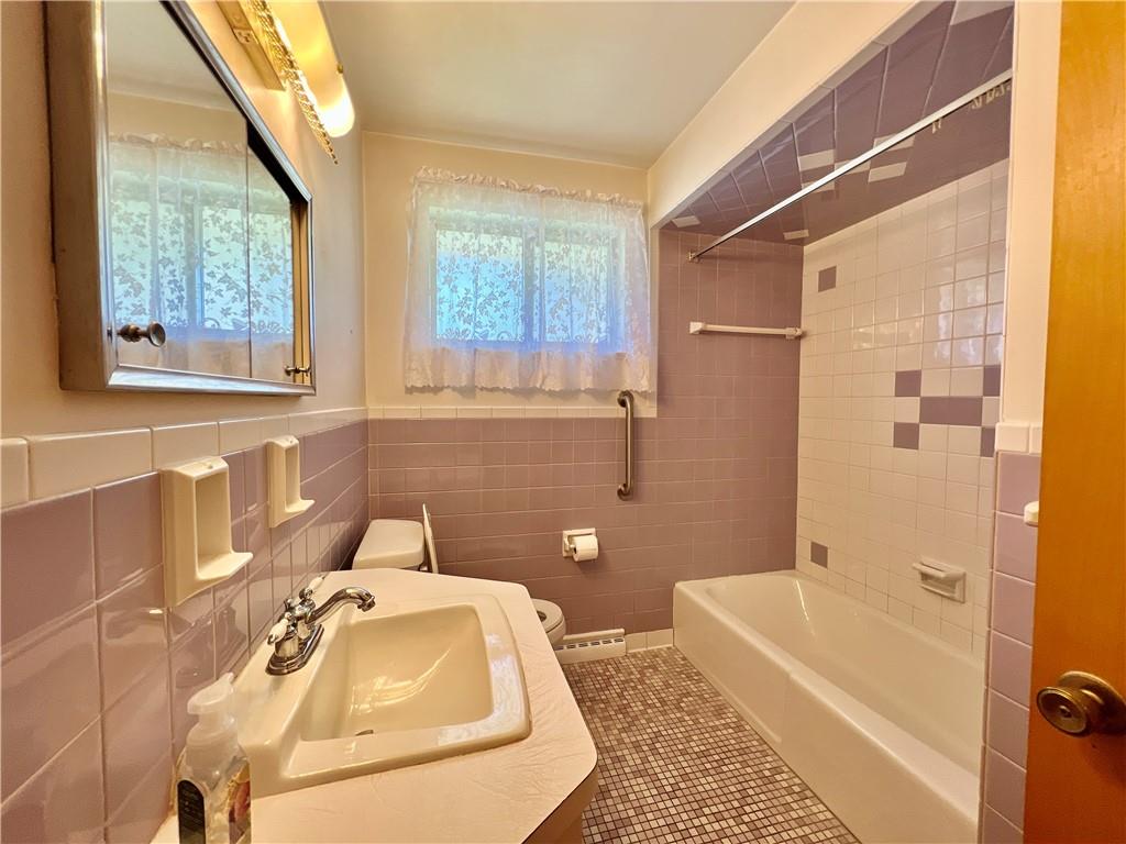 3669 Middletown Road Pittsburgh, PA 15204 - Photo 11 of 20 Gallery Image 11
