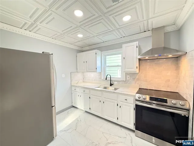 $1,900 | 85 Midland Avenue, Unit 1, Wallington, NJ 07057