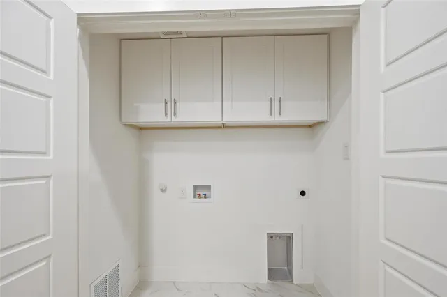 $2,800 | 2610 Kimsey Drive, Unit 201, Dallas, TX 75235