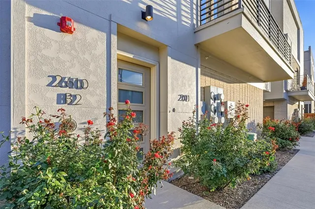 $2,800 | 2610 Kimsey Drive, Unit 201, Dallas, TX 75235