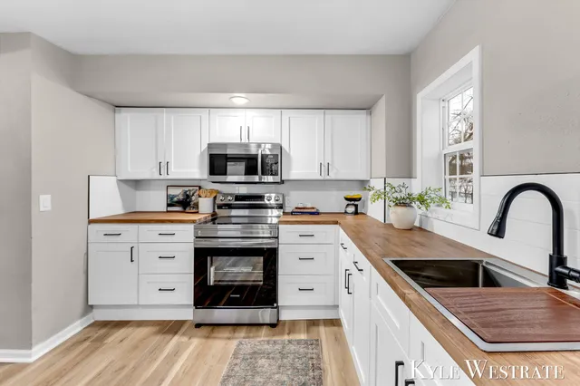 $269,900 | 248 Matilda Street Northeast, Grand Rapids, MI 49503