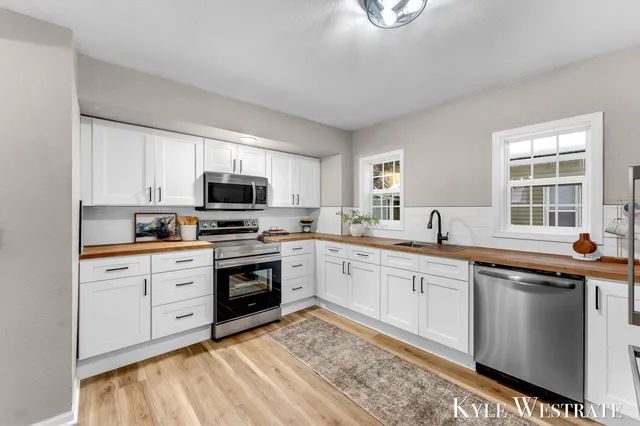 $269,900 | 248 Matilda Street Northeast, Grand Rapids, MI 49503