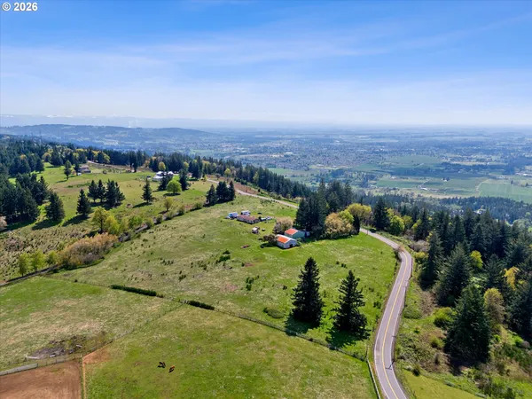 $899,900 | 23355 Northeast Mountain Top Road, Newberg, OR 97132