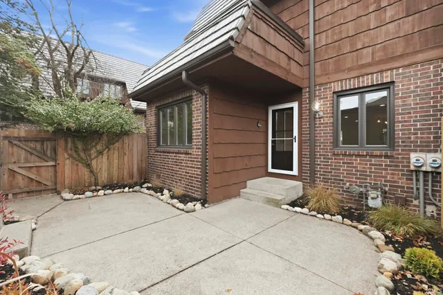 $384,900 | 6735 Quail Ridge Lane, Fort Wayne, IN 46804