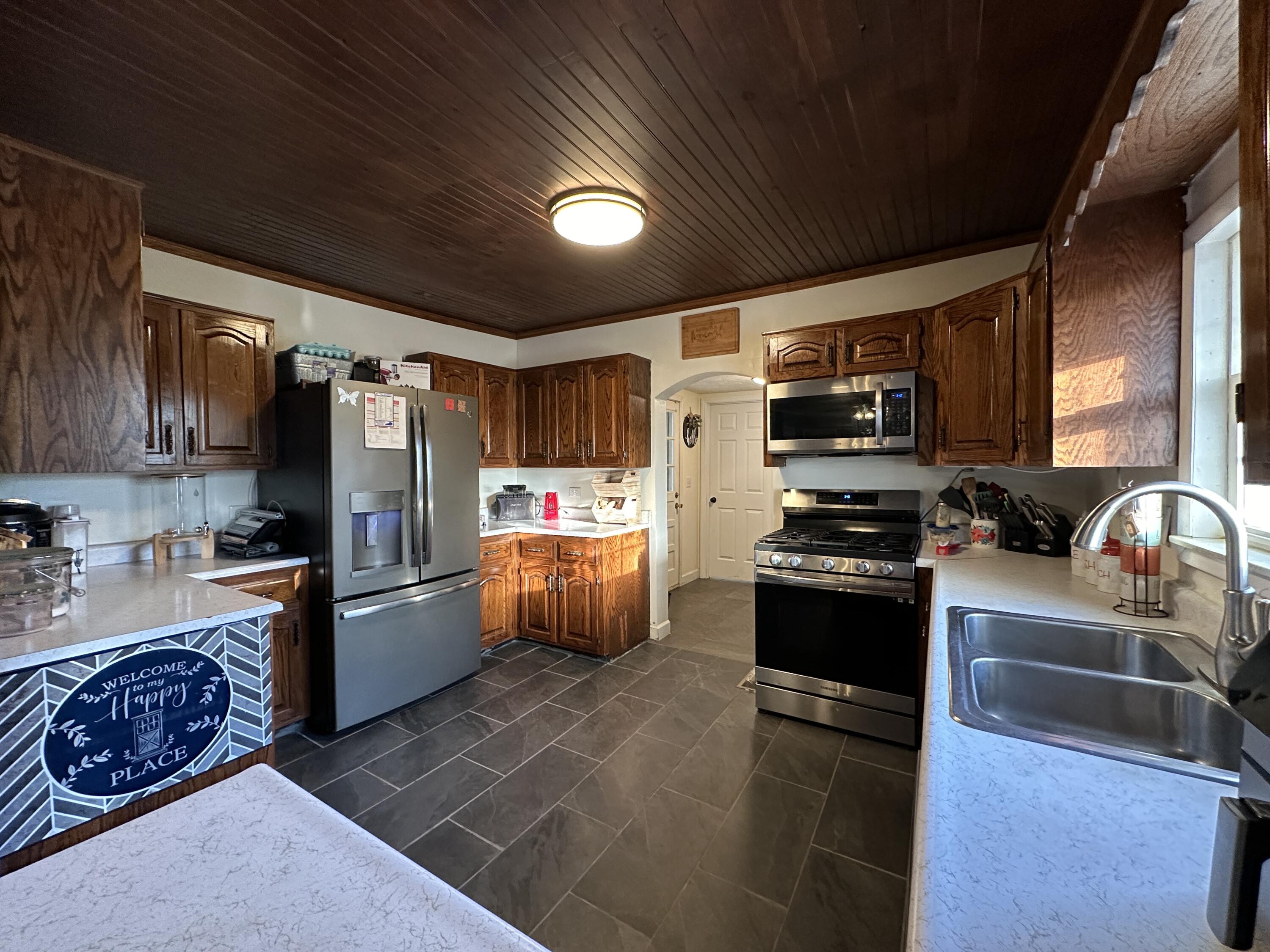 141 Buc Road Williamsburg, KY 40769 - Photo 9 of 26 Kitchen