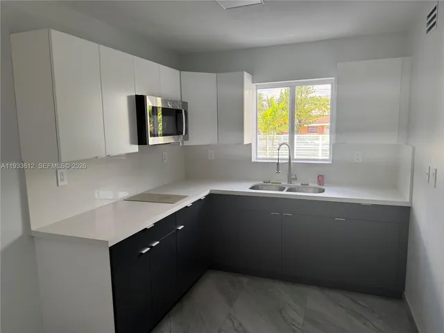 $3,000 | 166 Northeast 70th Street, Unit 1, Miami, FL 33138