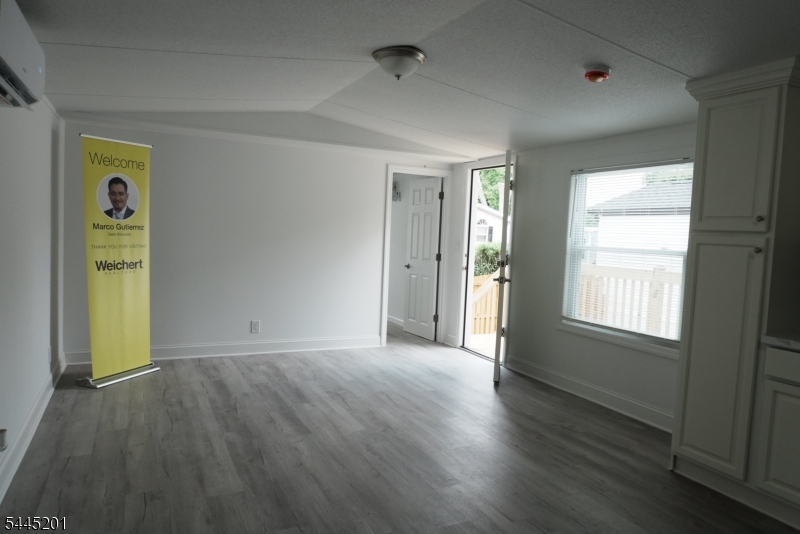 15 3rd Street Wayne, NJ 07470 - Photo 6 of 12