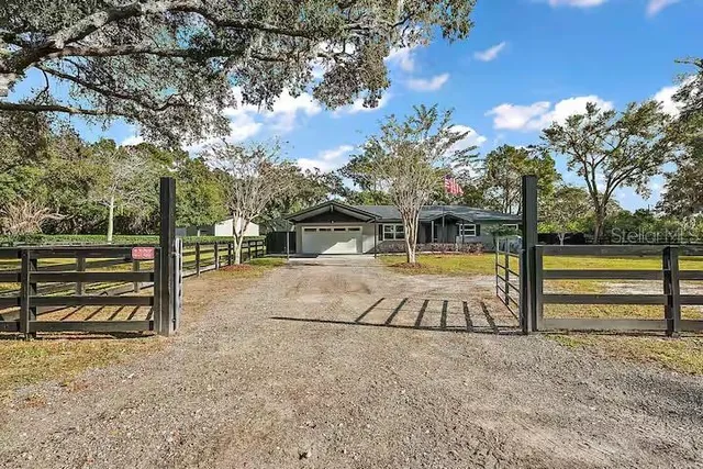 $4,500 | 33736 East Lake Joanna Drive, Eustis, FL 32736