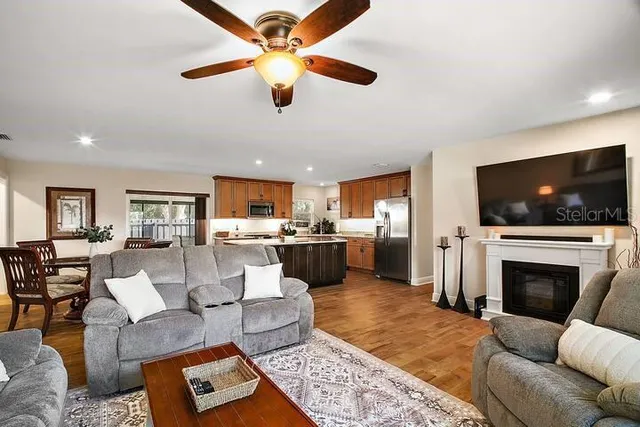 $4,500 | 33736 East Lake Joanna Drive, Eustis, FL 32736