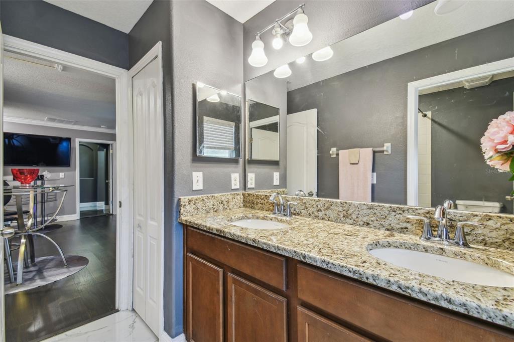 1314 Oak Pond Street Ruskin, FL 33570 - Photo 36 of 63