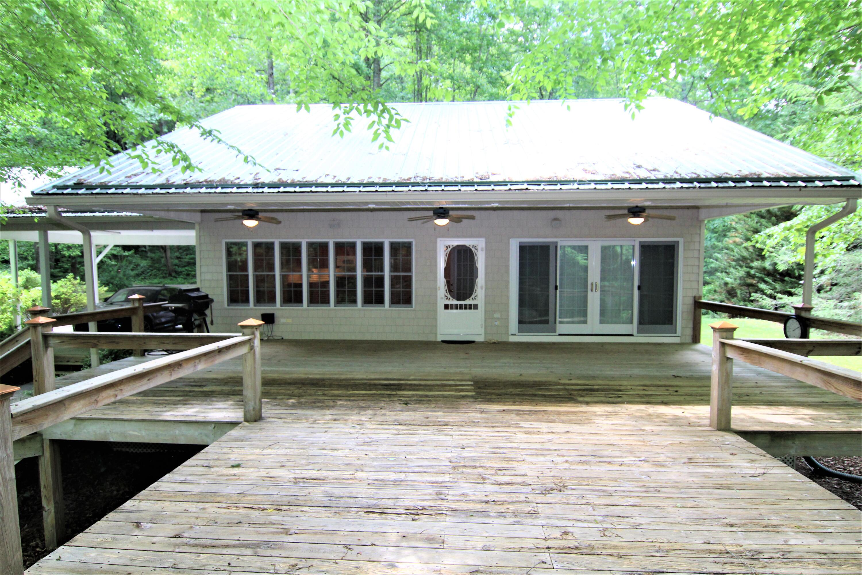 300 Williams Lane Butler, TN 37640 - Photo 29 of 45 IMG_0852 (2)