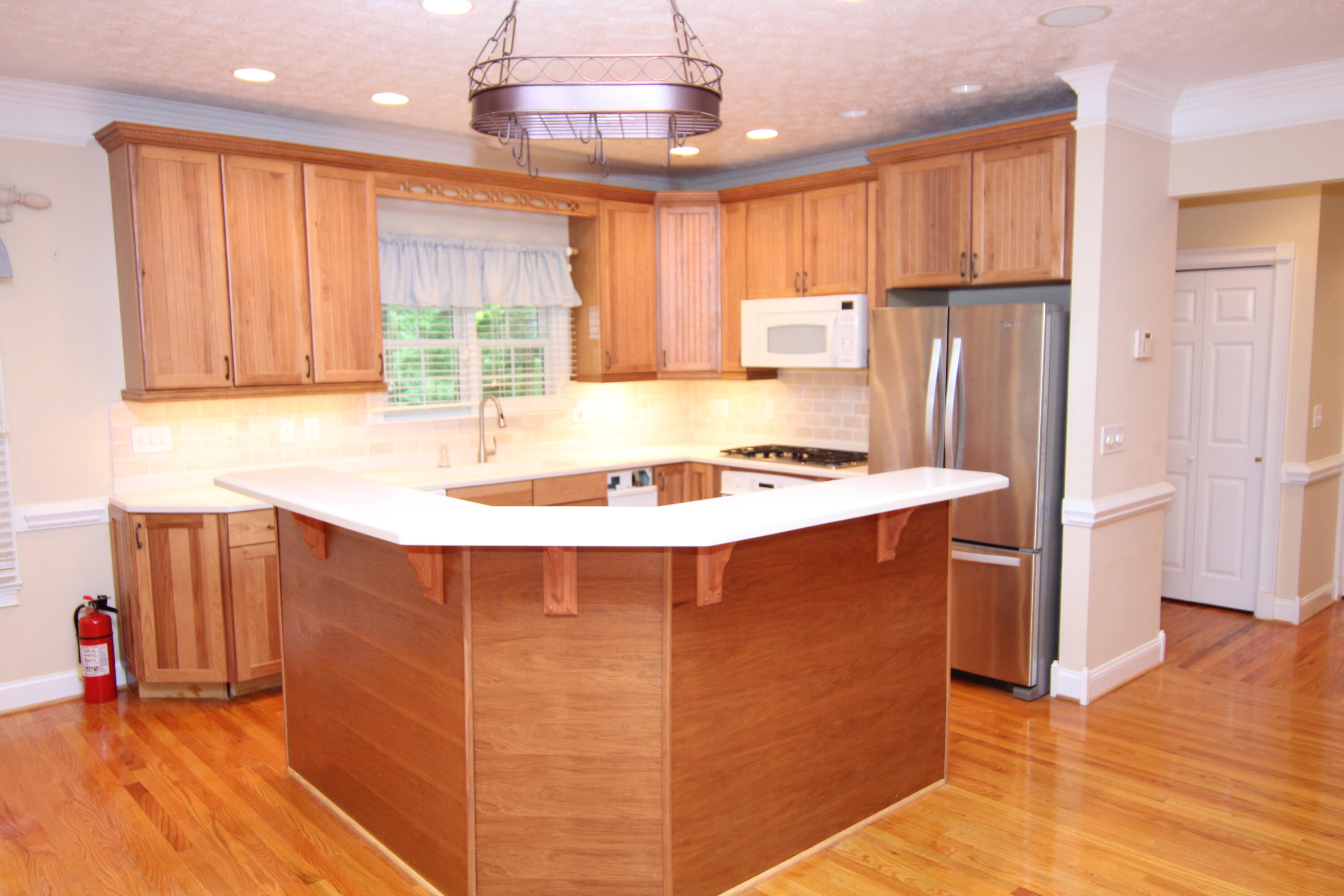 300 Williams Lane Butler, TN 37640 - Photo 3 of 45 IMG_0816