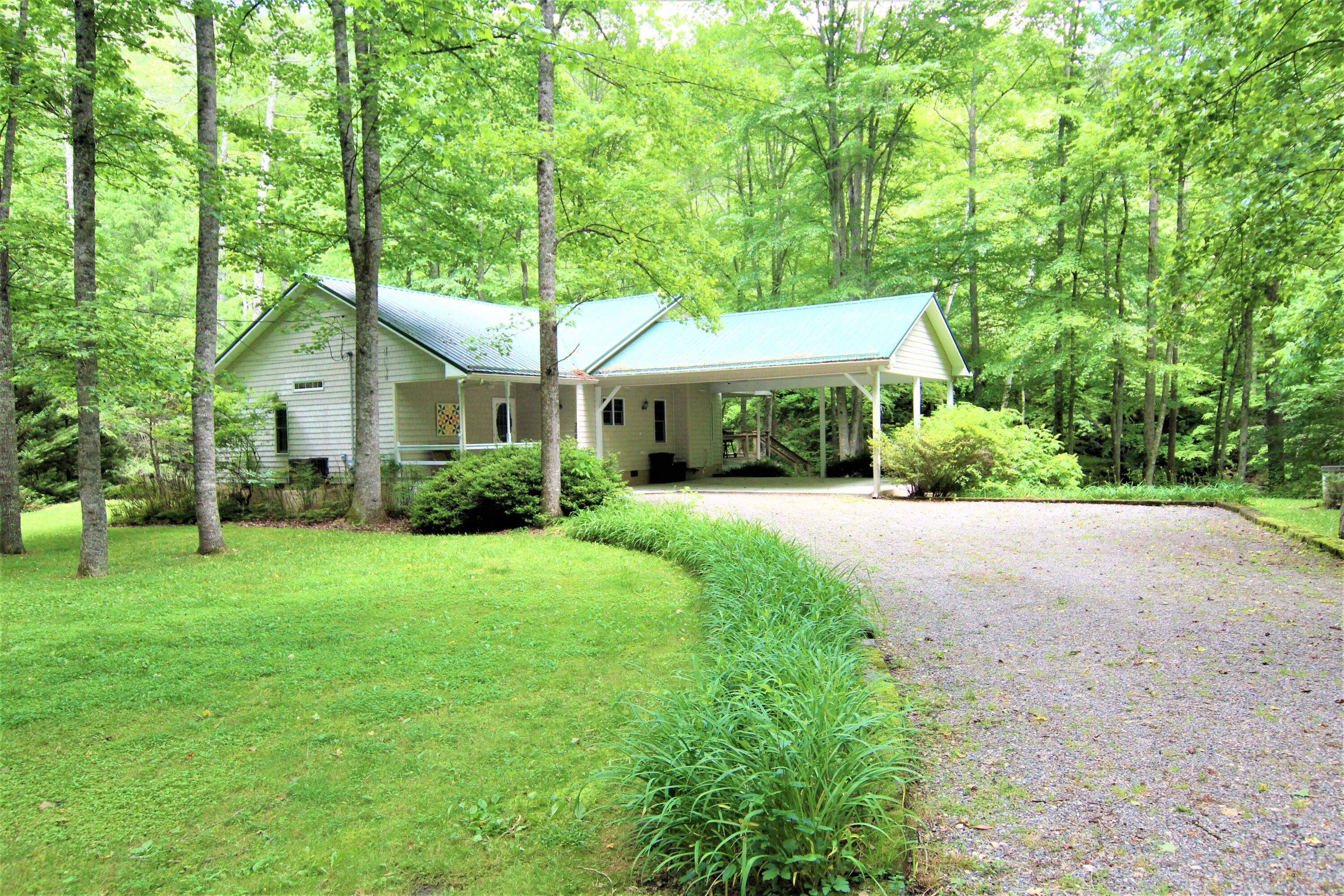 300 Williams Lane Butler, TN 37640 - Photo 36 of 45 IMG_0776 (2)