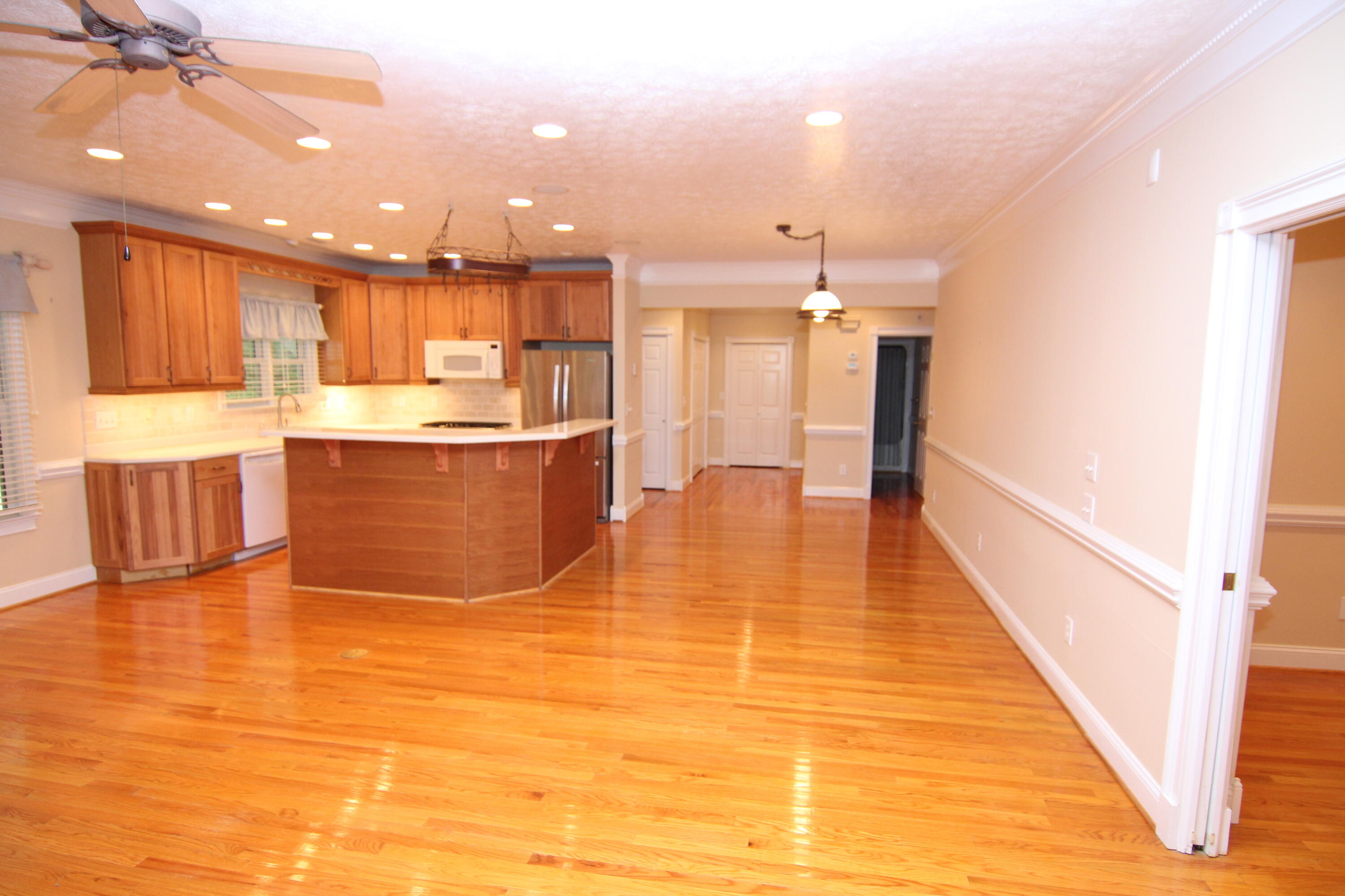 300 Williams Lane Butler, TN 37640 - Photo 8 of 45 IMG_0829
