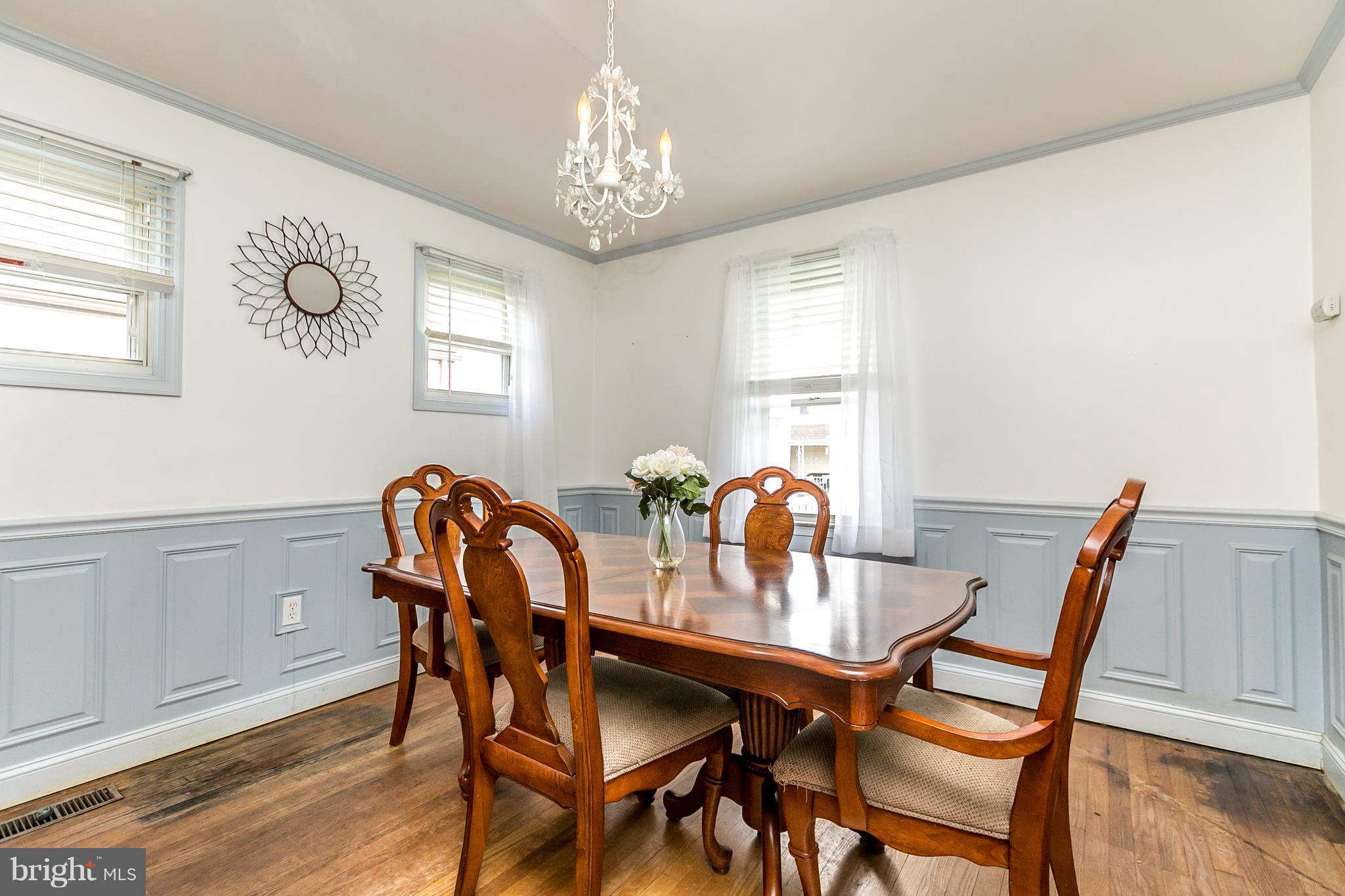 2729 Glendale Road Baltimore, MD 21234 - Photo 3 of 29 Dining Room