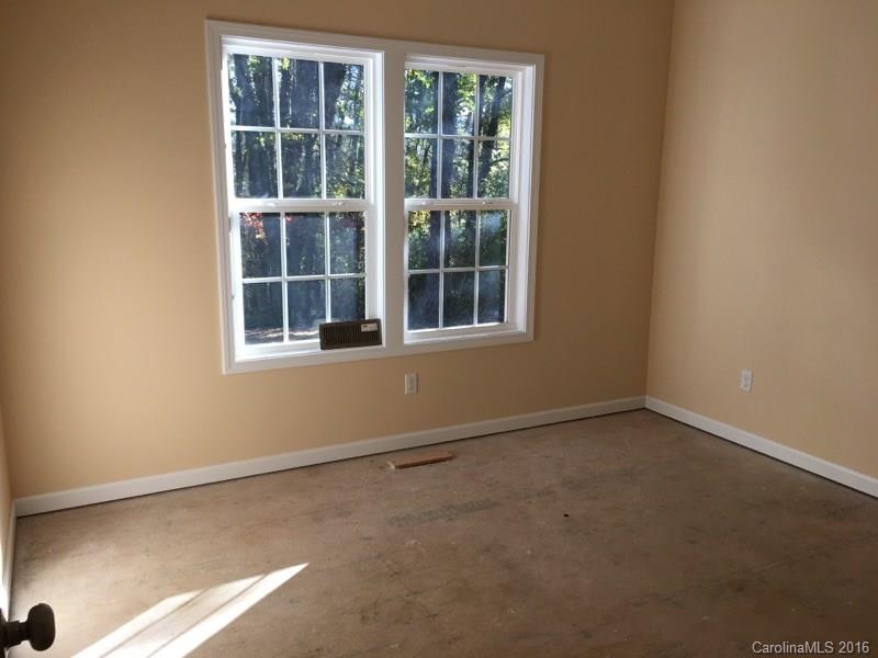76 North Pointe Road Sylva, NC 28779 - Photo 12 of 20 Gallery Image 12