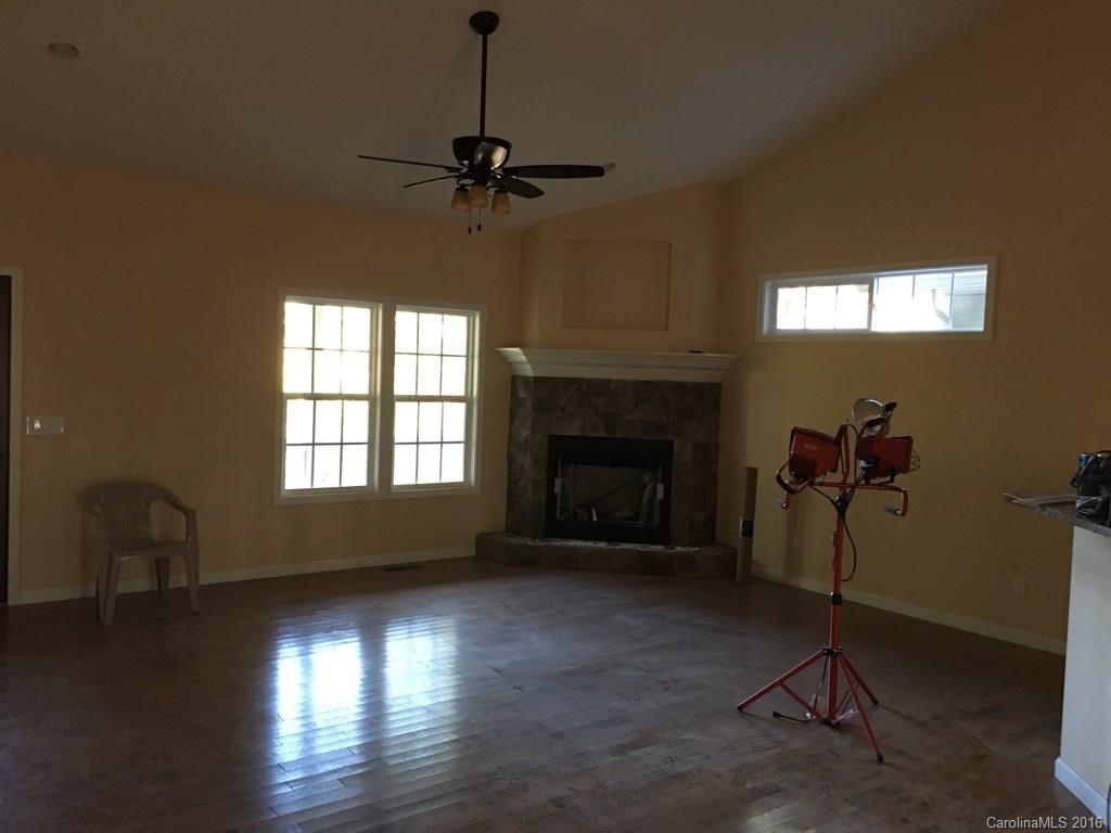 76 North Pointe Road Sylva, NC 28779 - Photo 5 of 20 Gallery Image 5