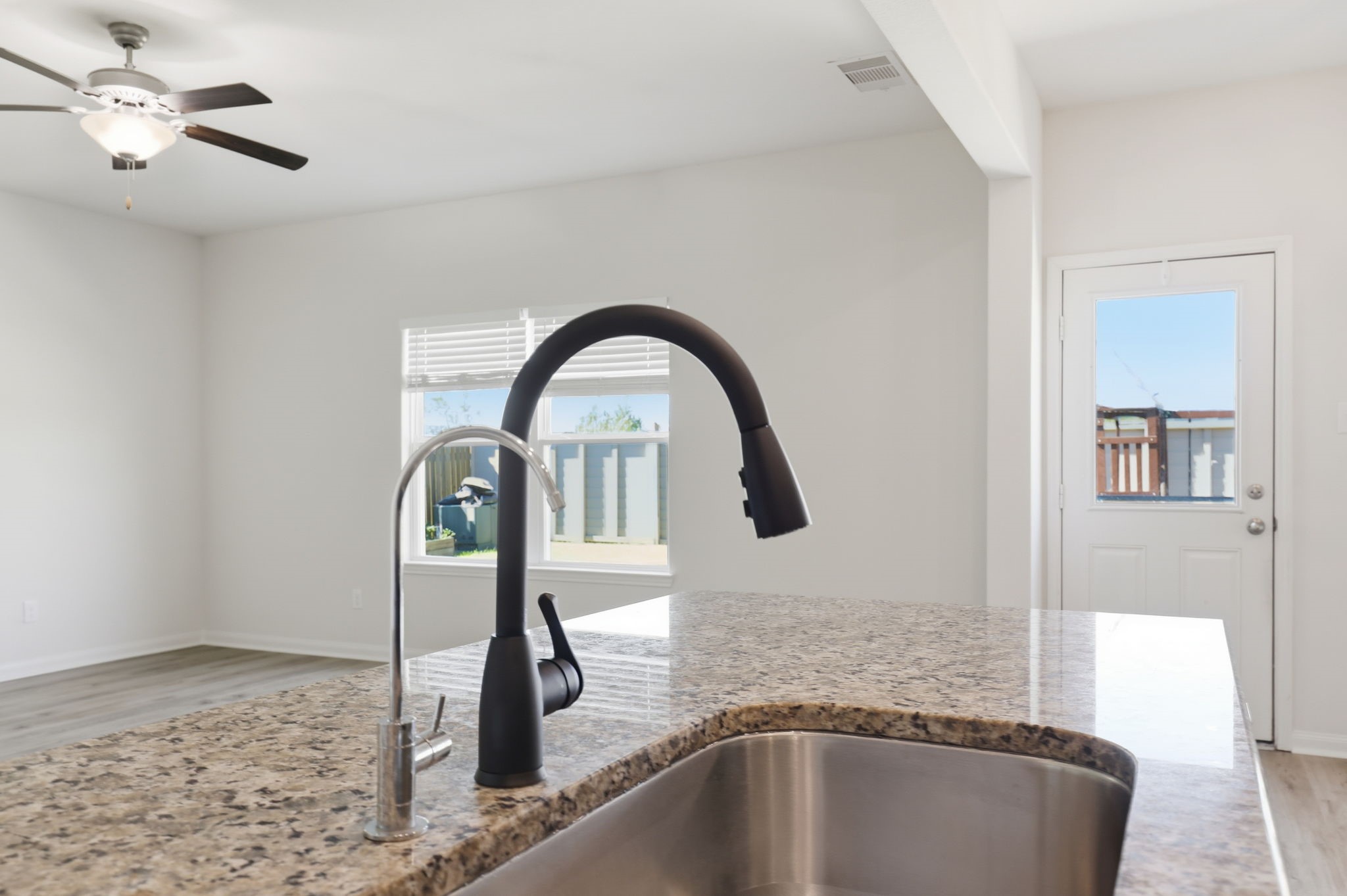 2044 Mule Ridge Drive Katy, TX 77493 - Photo 6 of 24