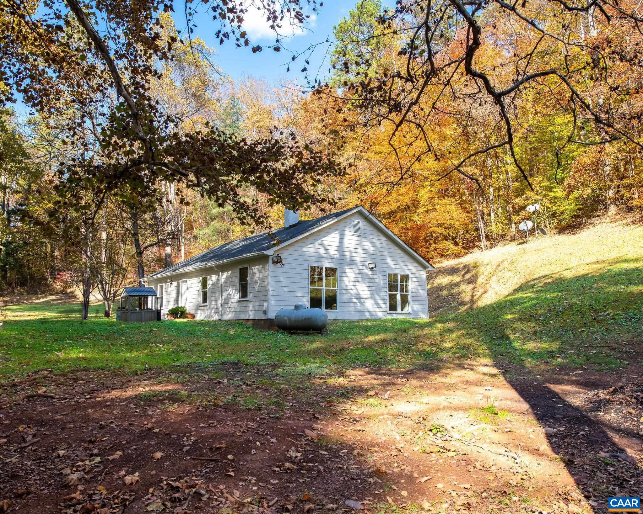 3189 James River Road Esmont, VA 22937 - Photo 3 of 28