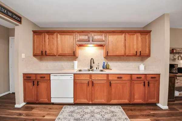 $350,000 | 3608 Kristen Drive, Highlands, TX 77562