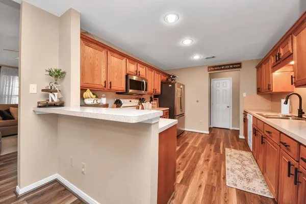 $350,000 | 3608 Kristen Drive, Highlands, TX 77562